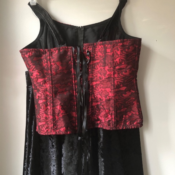 Corset and Velvet skirt set - Picture 11 of 11